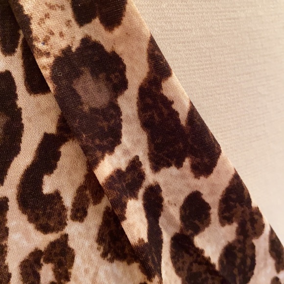 London Times Leopard Cap Sleeve Midi Dress - Picture 3 of 8